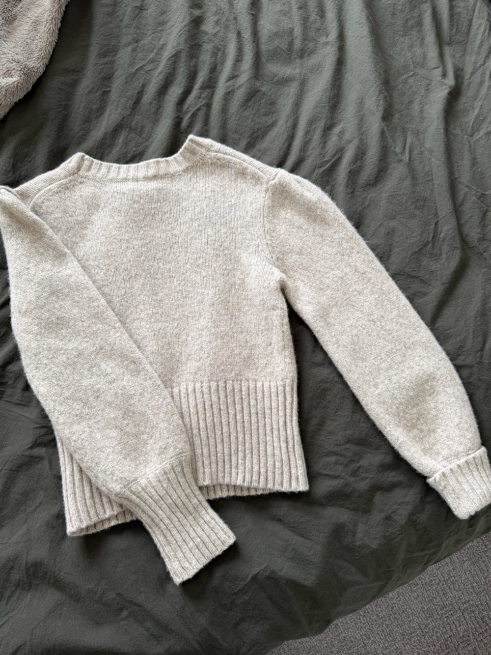 Wilfred Sweater - Picture 3 of 3